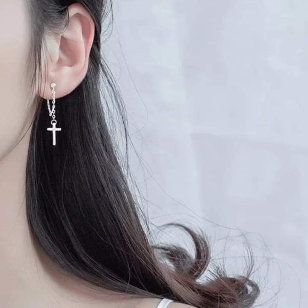 Aretes de cruz y cadenita - Imagen 2