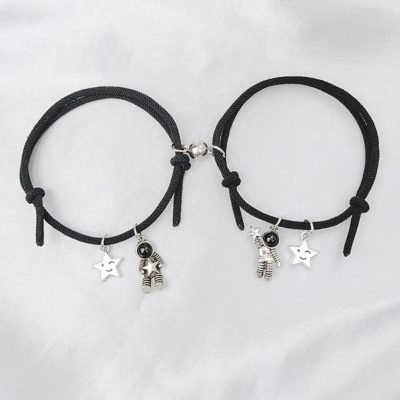 Pulseras tu y yo de astronautas magnéticas - Imagen 3