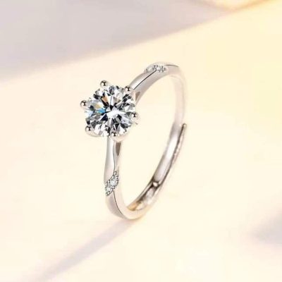 Anillo de compromiso zirconia y brillos
