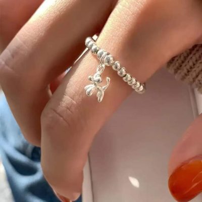 Anillo de perrito plateado