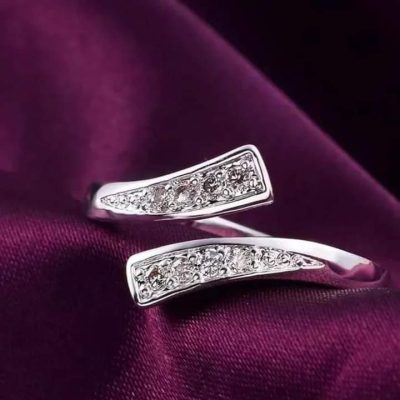 Anillo open zirconias