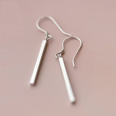 Aretes de barrita minimalista - Imagen 3