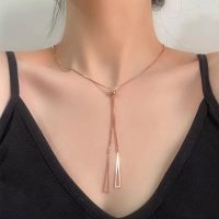 Collar o gargantilla pendular ajustable