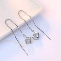 Aretes largos cubo